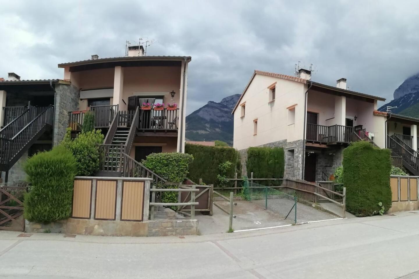 Duplex La Valle Ordesaainsa Laspuña エクステリア 写真